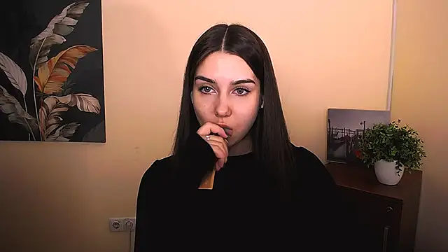 Snapshot of Lili_magic chatting on 09-24-25, 12:30 Lili magic online show from 09-24-25, 12:30