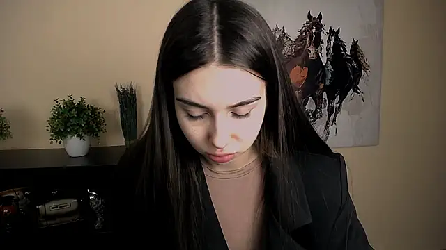 Lili magic online show from 12-15-25, 01:26