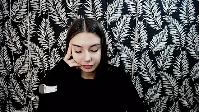 Lili magic online show from 12-17-25, 08:20