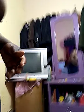 Snapshot of pretty_amaal chatting on 03-05-25, 05:40 pretty amaal online show from 03-05-25, 05:40