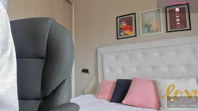 emma  smith1 online show from 03-09-26, 12:53