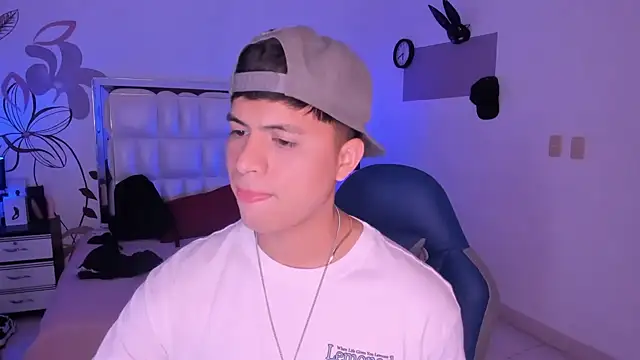 Niicky1  online show from 01-03-25, 08:43