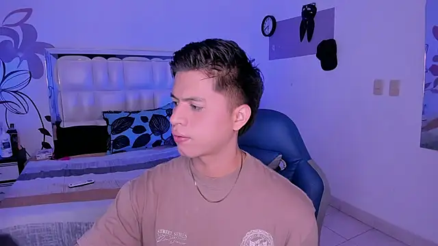 Niicky1  online show from 03-01-25, 09:04