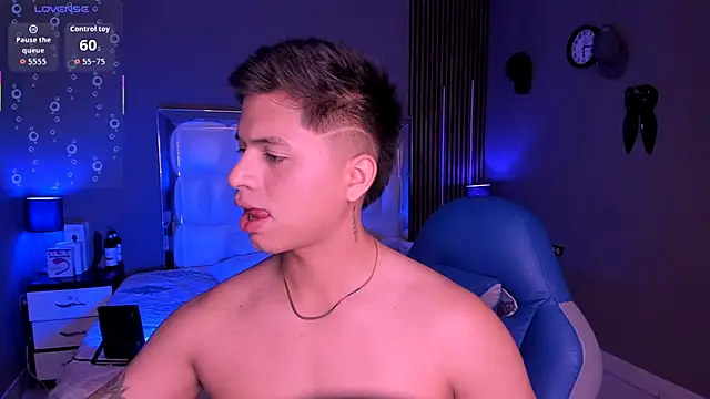 Niicky1  online show from 09-25-25, 04:00