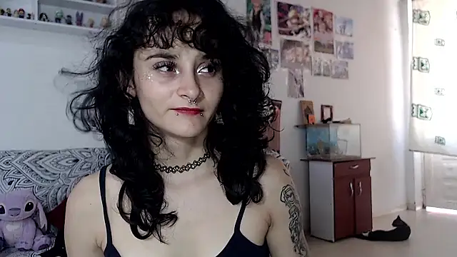 Snapshot of kitty22_ chatting on 12-03-24, 02:49 kitty22  online show from 12-03-24, 02:49