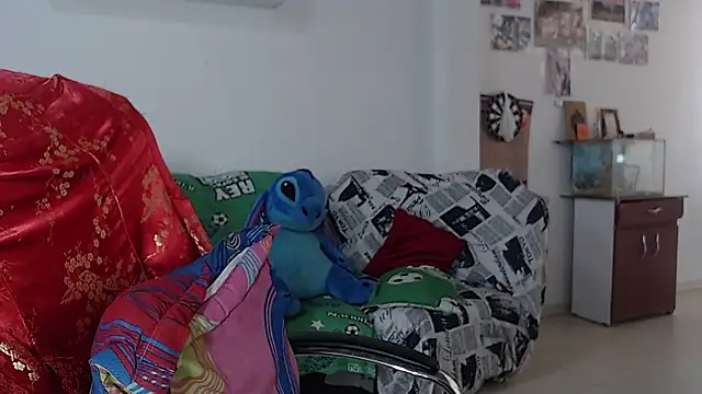 Snapshot of kitty22_ chatting on 12-14-24, 01:59 kitty22  online show from 12-14-24, 01:59