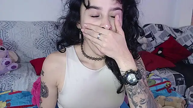 Snapshot of kitty22_ chatting on 01-08-25, 01:41 kitty22  online show from 01-08-25, 01:41