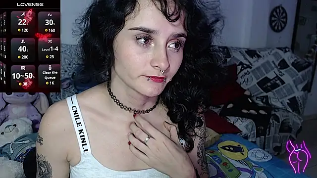Snapshot of kitty22_ chatting on 01-23-25, 11:26 kitty22  online show from 01-23-25, 11:26