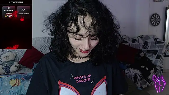 Snapshot of kitty22_ chatting on 02-11-25, 03:18 kitty22  online show from 02-11-25, 03:18