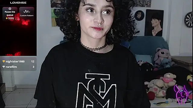 Snapshot of kitty22_ chatting on 11-20-25, 12:27 kitty22 online show from 11-20-25, 12:27