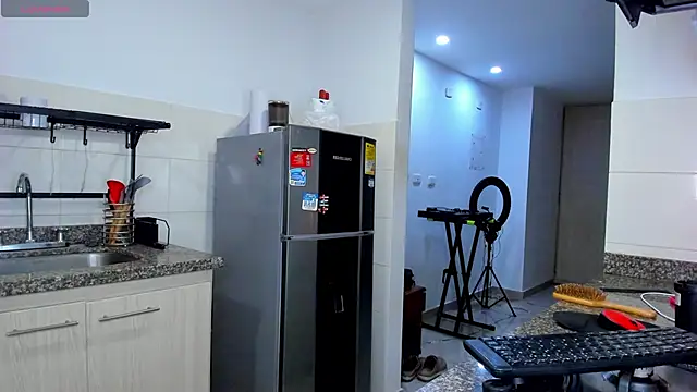 Snapshot of AbrilStivenson_ chatting on 02-19-25, 02:12 AbrilStivenson online show from 02-19-25, 02:12