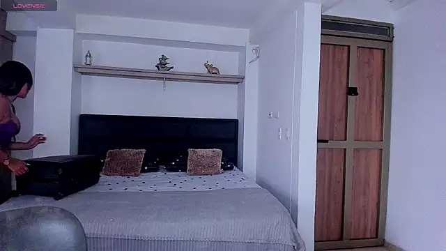 Snapshot of AbrilStivenson_ chatting on 09-18-25, 02:52 AbrilStivenson online show from 09-18-25, 02:52