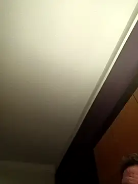 Snapshot of Treemandude chatting on 09-12-25, 08:58 Treemandude online show from 09-12-25, 08:58