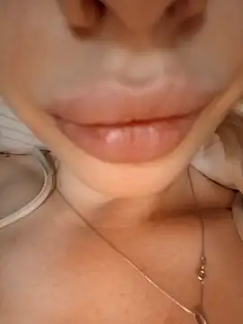 Elza kom online show from 02-20-25, 04:03