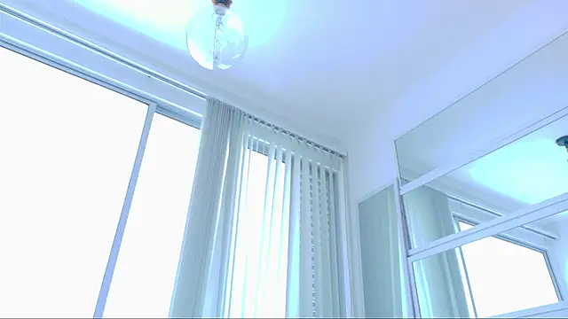 Sofhia cruz online show from 01-28-25, 05:03