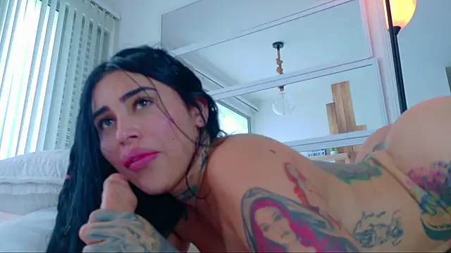 Sofhia cruz online show from 01-28-25, 08:04