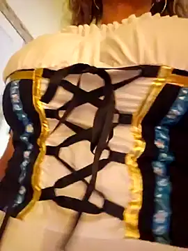 Snapshot of Erotic_and_Exotic chatting on 11-01-25, 08:33 Erotic and Exotic online show from 11-01-25, 08:33