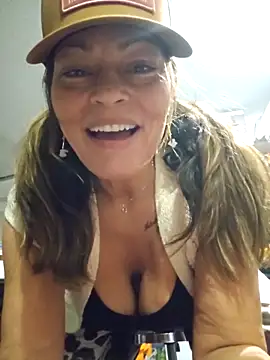 Snapshot of Erotic_and_Exotic chatting on 02-07-26, 08:12 Erotic and Exotic online show from 02-07-26, 08:12