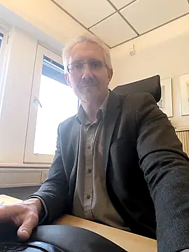 tom-swede online show from 10-21-25, 02:51