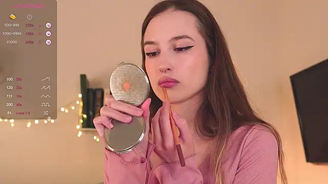 Snapshot of NeonShine chatting on 12-09-24, 03:18 NeonShine online show from 12-09-24, 03:18