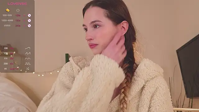 Snapshot of NeonShine chatting on 01-16-25, 03:34 NeonShine online show from 01-16-25, 03:34