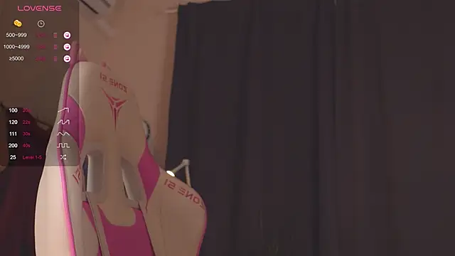 Snapshot of NeonShine chatting on 01-20-25, 10:51 NeonShine online show from 01-20-25, 10:51