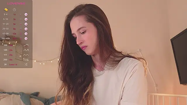 Snapshot of NeonShine chatting on 02-06-25, 03:48 NeonShine online show from 02-06-25, 03:48