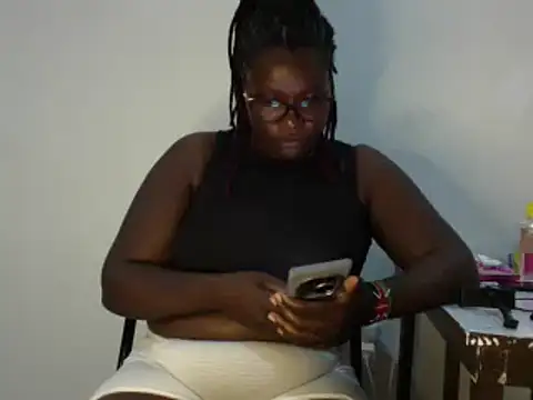 Snapshot of Nevvy_Pretty chatting on 01-24-25, 02:07 Nevvy Pretty online show from 01-24-25, 02:07