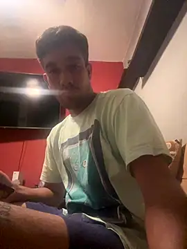 Magicerosxx69 online show from 09-13-25, 07:41