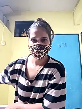 Snapshot of indianliza chatting on 12-17-24, 02:22 indianliza online show from 12-17-24, 02:22