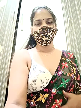 Snapshot of indianliza chatting on 12-31-24, 04:38 indianliza online show from 12-31-24, 04:38