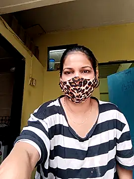 Snapshot of indianliza chatting on 02-27-25, 05:13 indianliza online show from 02-27-25, 05:13