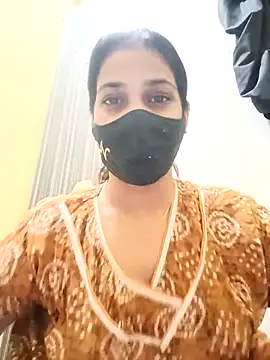 Snapshot of indianliza chatting on 03-08-25, 08:14 indianliza online show from 03-08-25, 08:14