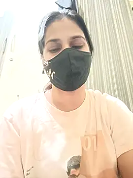 Snapshot of indianliza chatting on 03-10-25, 04:17 indianliza online show from 03-10-25, 04:17