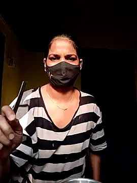 Snapshot of indianliza chatting on 03-23-25, 02:59 indianliza online show from 03-23-25, 02:59