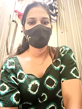 Snapshot of indianliza chatting on 10-24-25, 04:09 indianliza online show from 10-24-25, 04:09