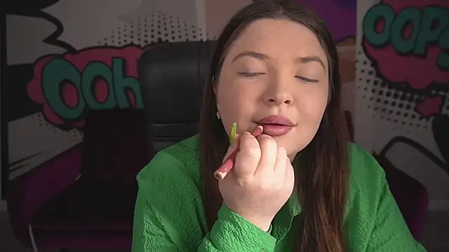 Snapshot of RosieMoons chatting on 09-12-25, 07:36 RosieMoons online show from 09-12-25, 07:36