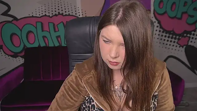 Snapshot of RosieMoons chatting on 09-15-25, 01:00 RosieMoons online show from 09-15-25, 01:00