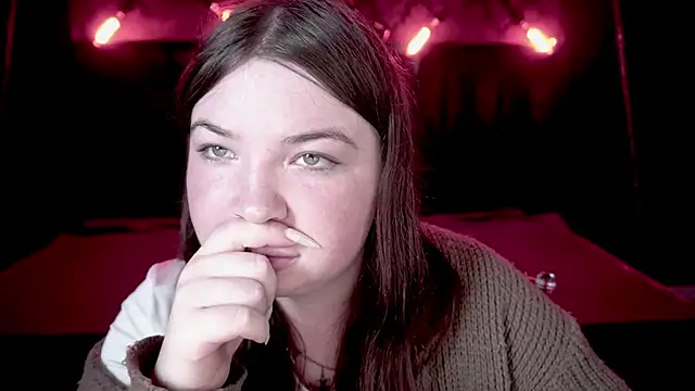 Snapshot of RosieMoons chatting on 10-09-25, 07:34 RosieMoons online show from 10-09-25, 07:34