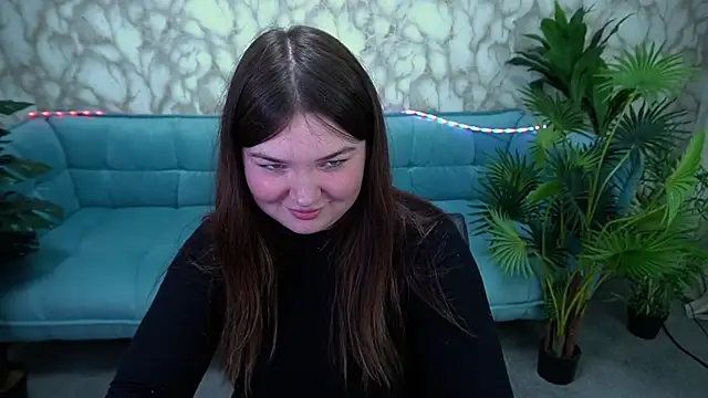 Snapshot of RosieMoons chatting on 10-20-25, 07:14 RosieMoons online show from 10-20-25, 07:14