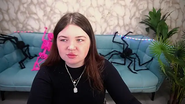 Snapshot of RosieMoons chatting on 10-24-25, 07:21 RosieMoons online show from 10-24-25, 07:21