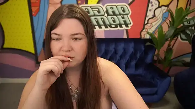 Snapshot of RosieMoons chatting on 10-26-25, 08:37 RosieMoons online show from 10-26-25, 08:37