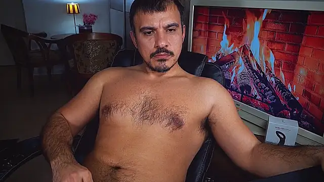 Snapshot of officeman7 chatting on 12-07-24, 08:38 officeman7 online show from 12-07-24, 08:38