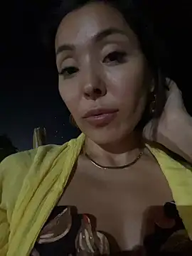 Snapshot of IzanamiTime chatting on 12-31-24, 01:41 IzanamiTime online show from 12-31-24, 01:41