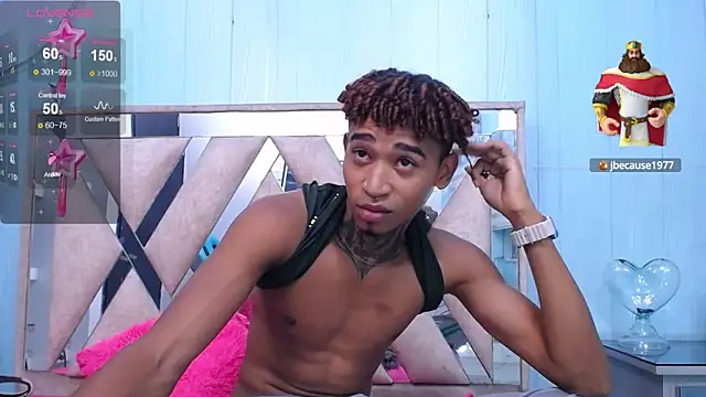 Snapshot of sexy_blacks_ chatting on 01-28-25, 05:46 sexy blacks online show from 01-28-25, 05:46