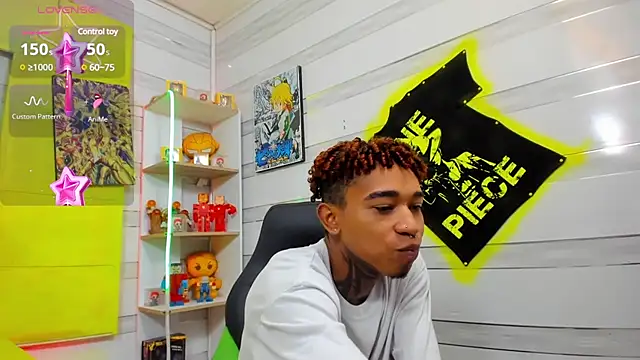 Snapshot of sexy_blacks_ chatting on 01-29-25, 11:30 sexy blacks online show from 01-29-25, 11:30