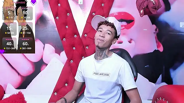 Snapshot of sexy_blacks_ chatting on 01-31-25, 11:46 sexy blacks online show from 01-31-25, 11:46