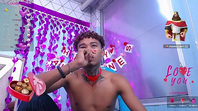 Snapshot of sexy_blacks_ chatting on 02-14-25, 03:15 sexy blacks online show from 02-14-25, 03:15