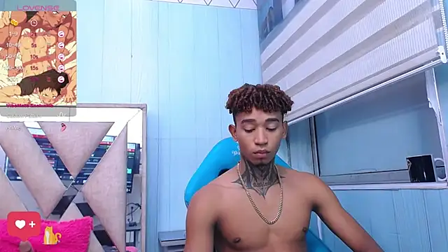 Snapshot of sexy_blacks_ chatting on 02-28-25, 02:42 sexy blacks online show from 02-28-25, 02:42