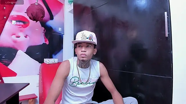 Snapshot of sexy_blacks_ chatting on 03-03-25, 11:22 sexy blacks online show from 03-03-25, 11:22